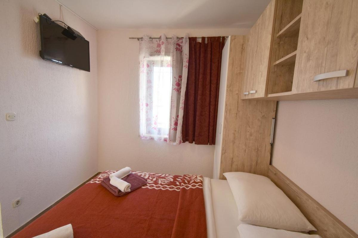 Denjak Apartments Kornić Exterior foto
